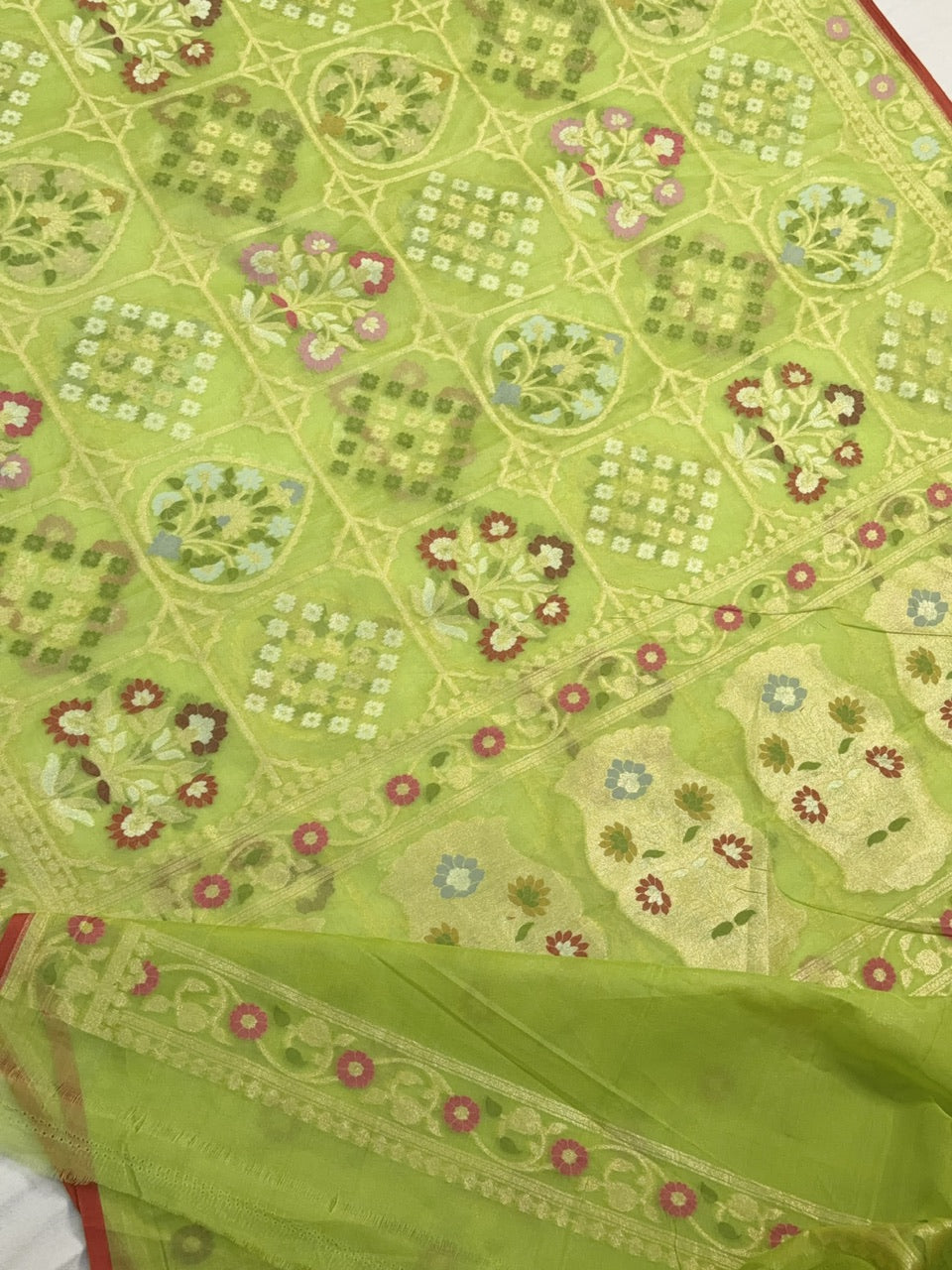 Pista Greren Banarasi Kora Jamdani Silk Handwoven Saree