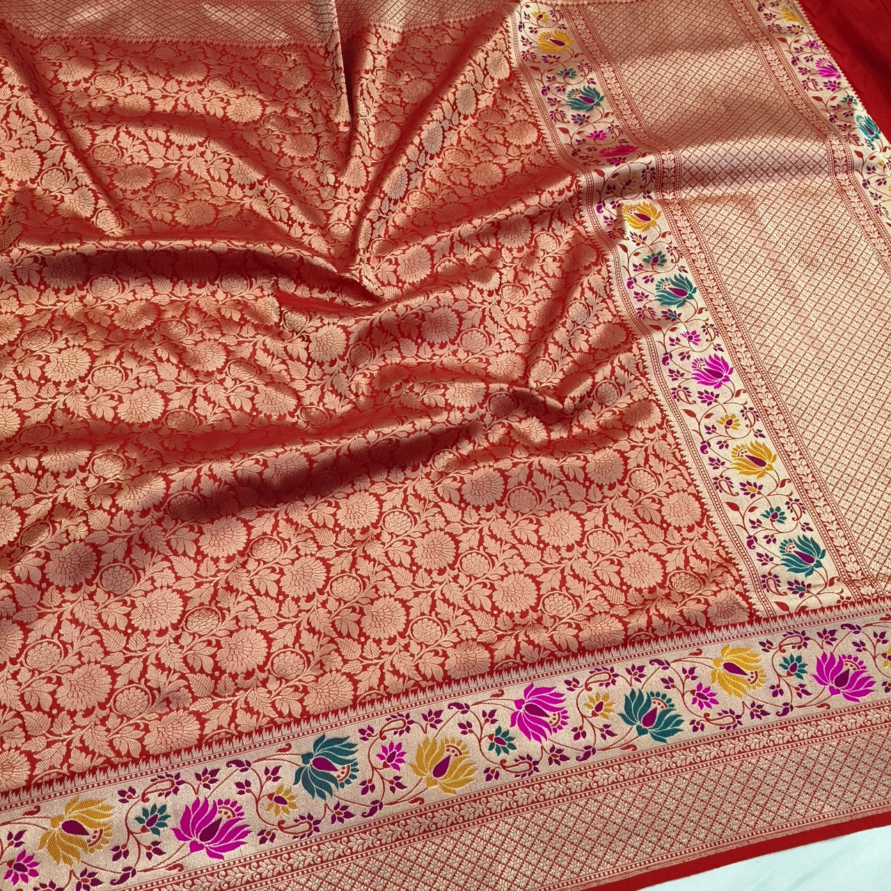 Red pure katan silk handvowen banarasi saree