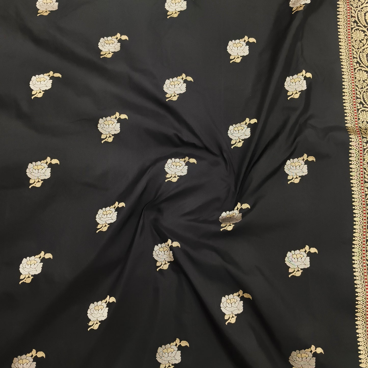 Black pure katan silk handvowen banarasi saree