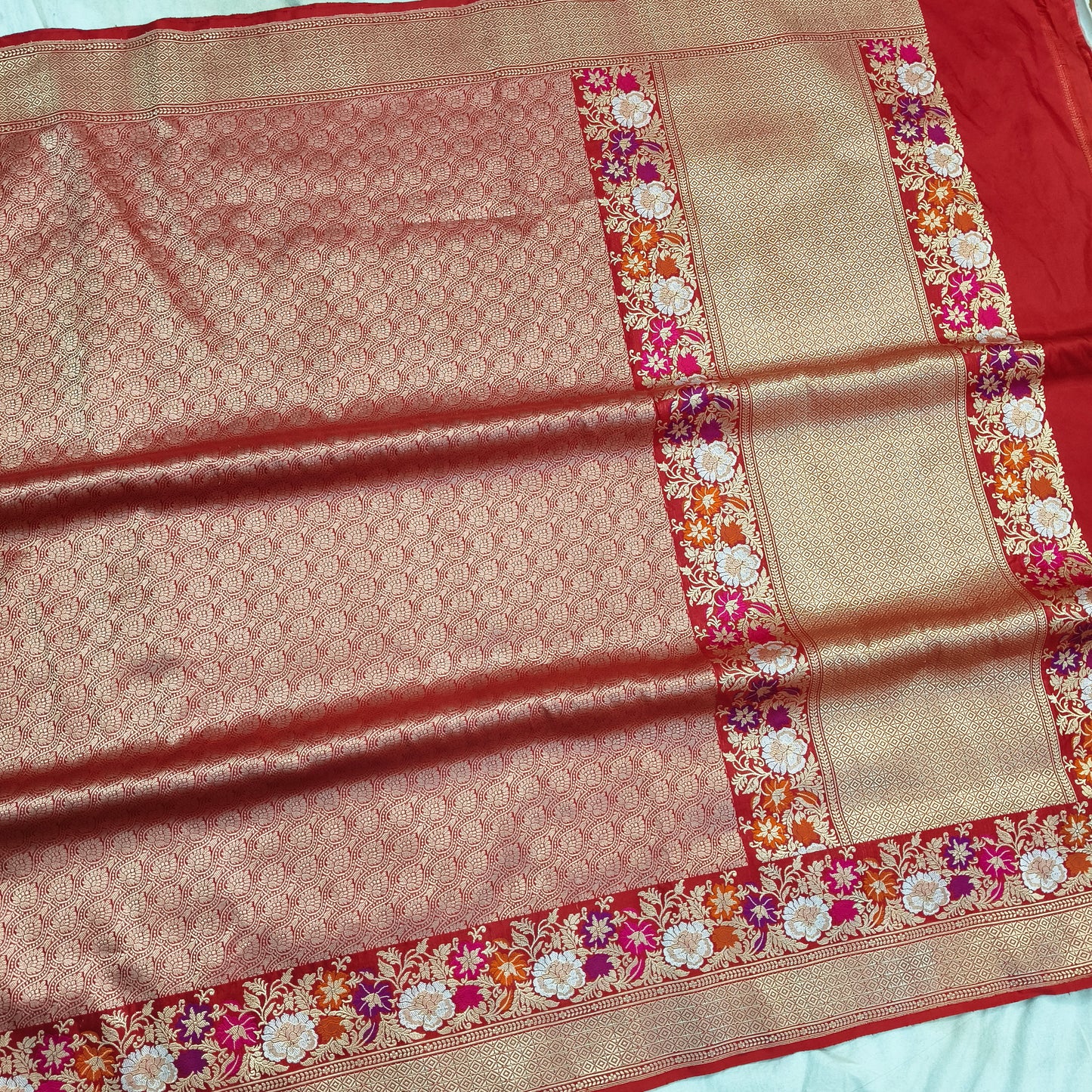 Red pure katan silk handvowen banarasi saree