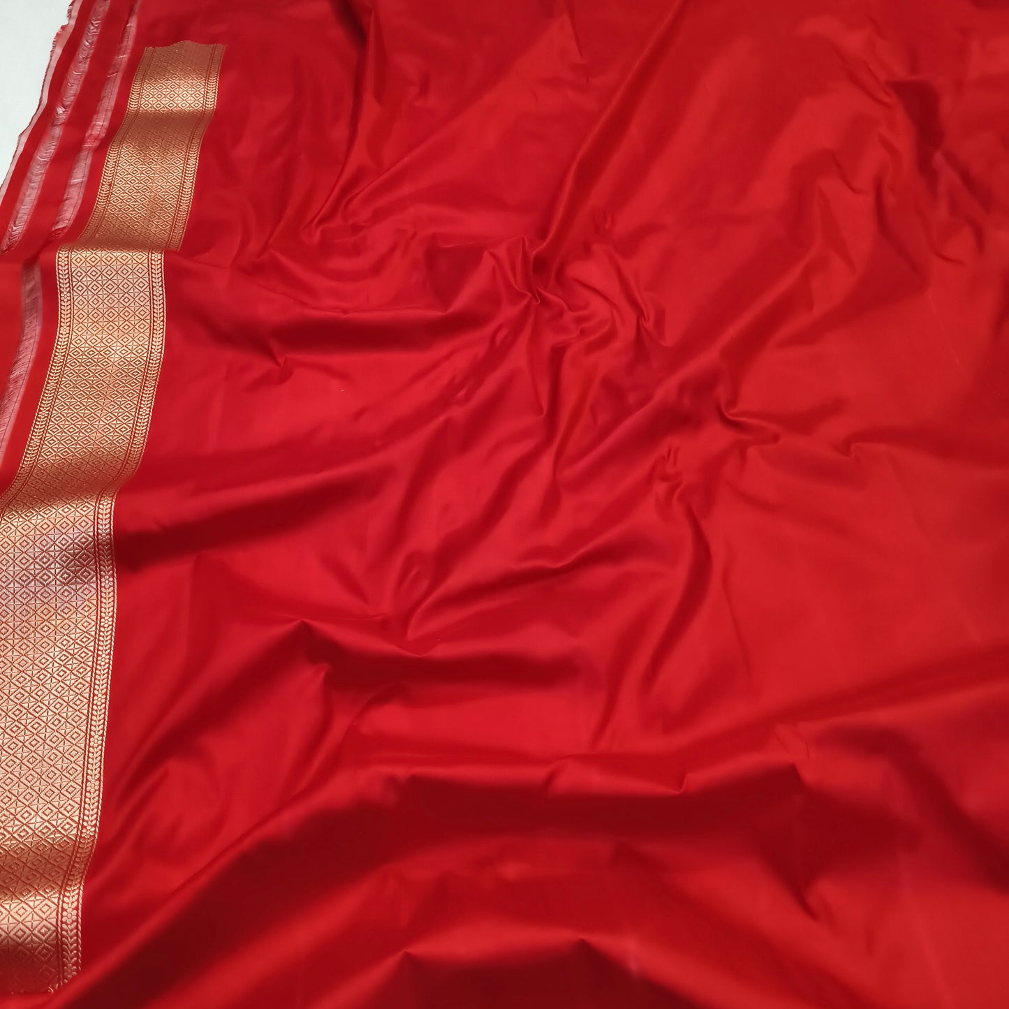 Pure Katan Silk Handvowen Exclusive Banarasi Saree