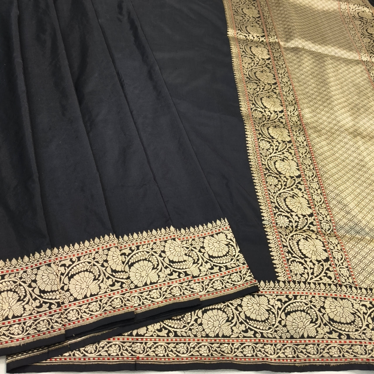 Black pure katan silk handvowen banarasi saree