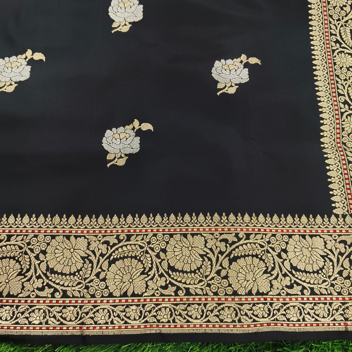 Black pure katan silk handvowen banarasi saree