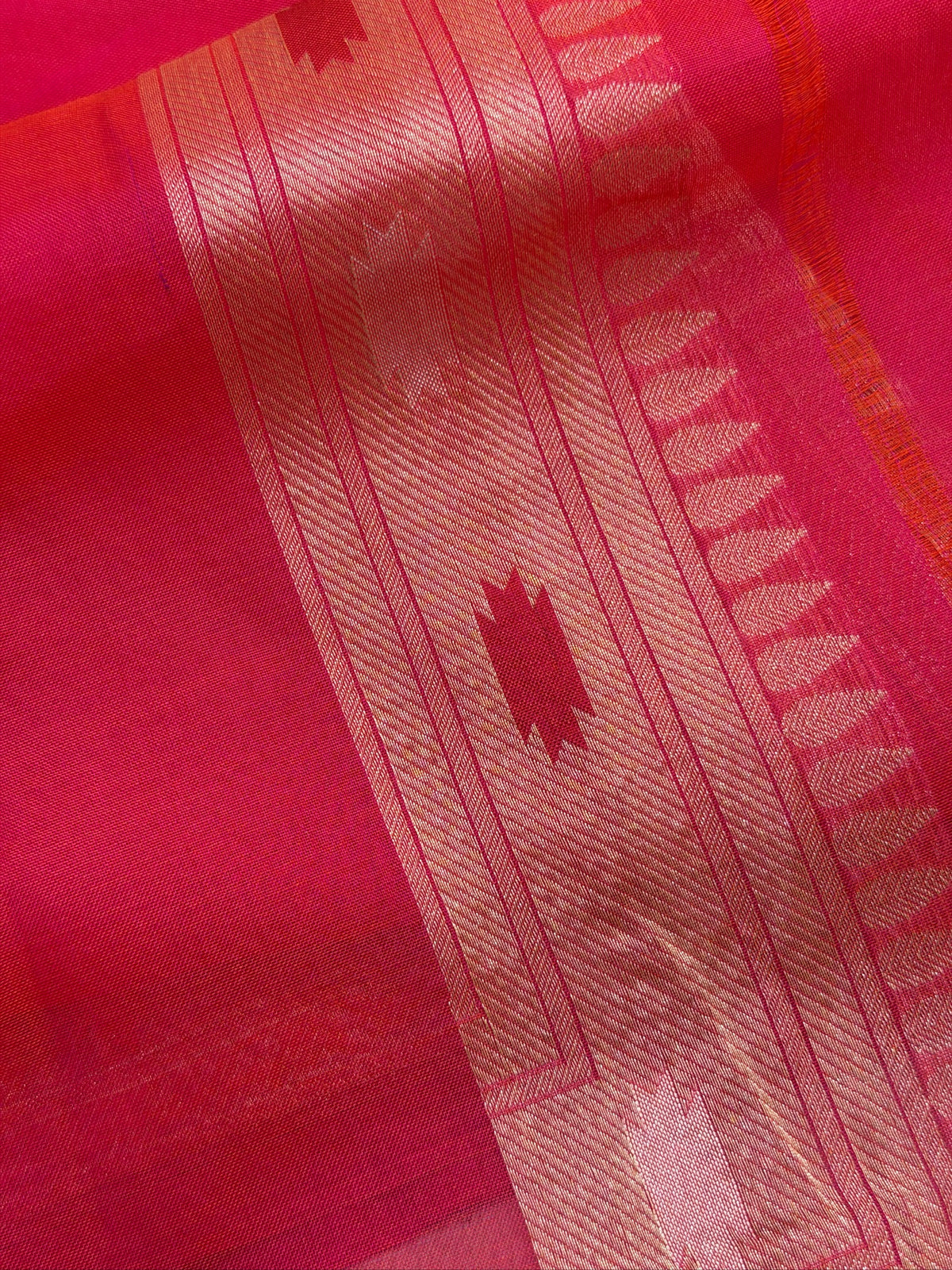 Rani Pink Banarasi Kora Jamdani Silk Handwoven saree