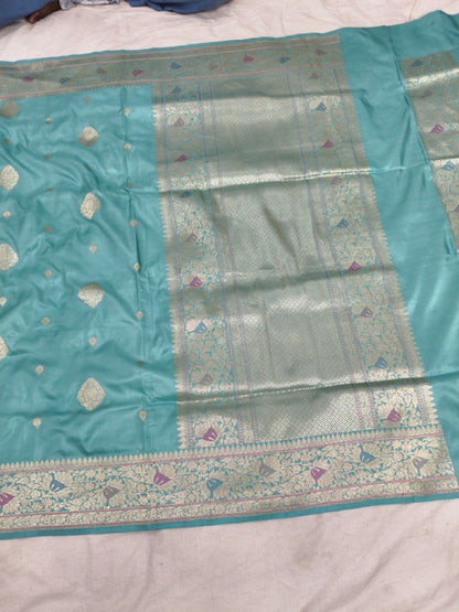 Pure Katan Silk Handwoven Banarasi Saree in Light Green