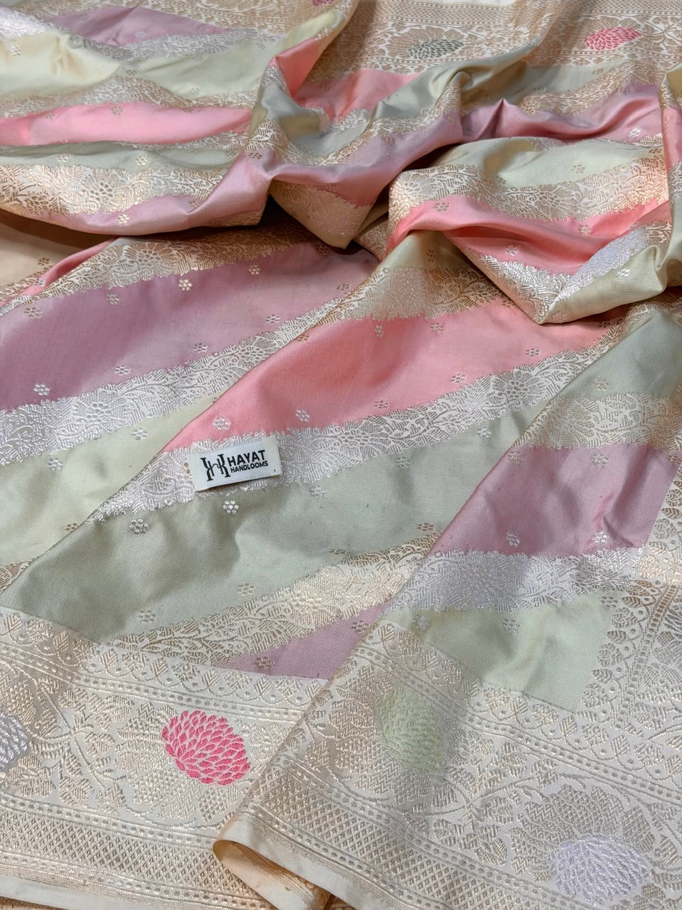 Ivory Handwoven Pure Banarasi Rangkaat Silk Saree – Pure Katan Silk | Rangkaat Technique | Luxury Banarasi Saree
