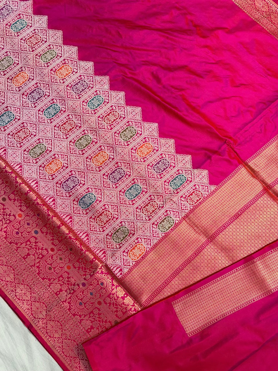 Rani Pink Pure Katan Silk Handwoven Banarasi Saree
