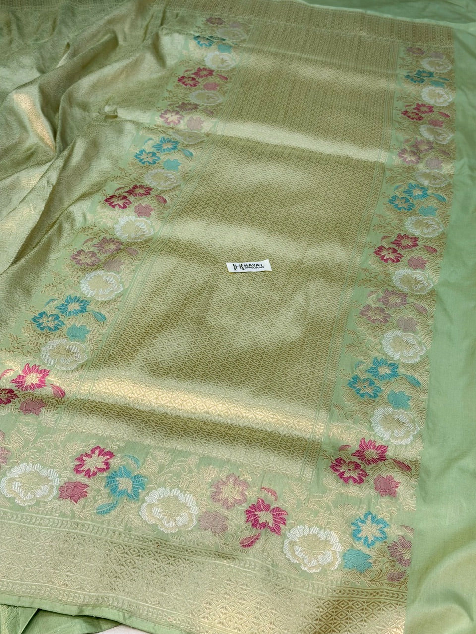 Pista Green Pure katan silk handvowen banarasi saree