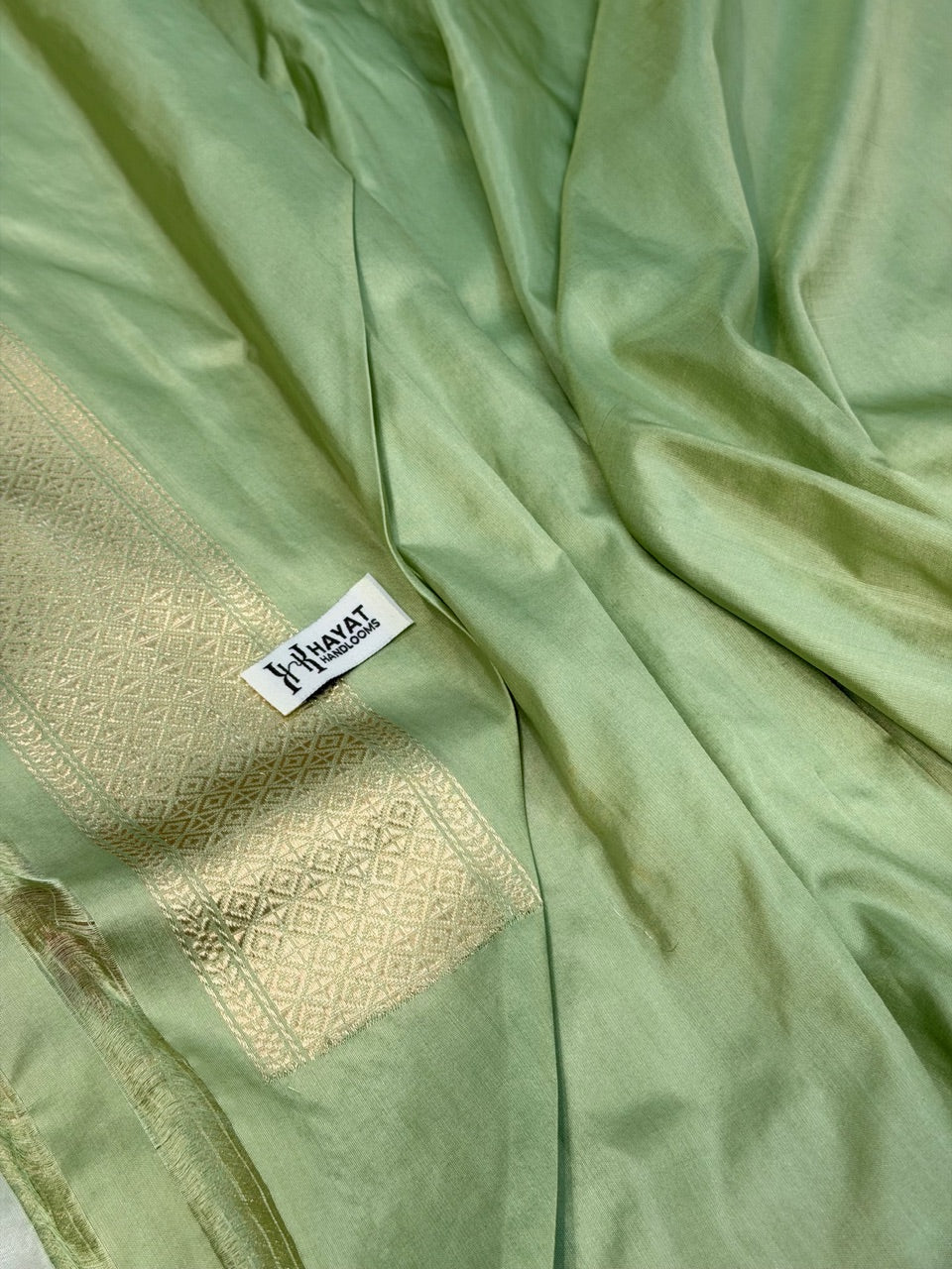 Pista Green Pure katan silk handvowen banarasi saree