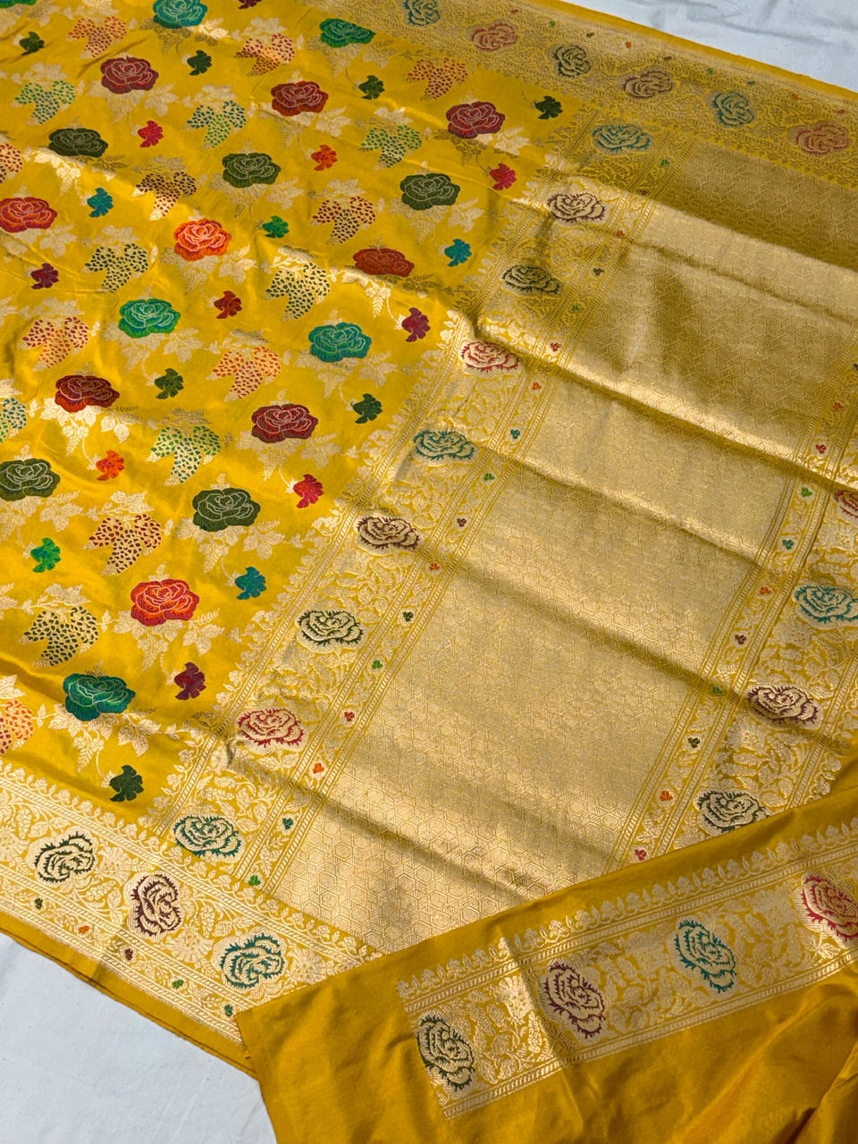 Yellow Pure Katan Silk Handwoven Banarasi Saree