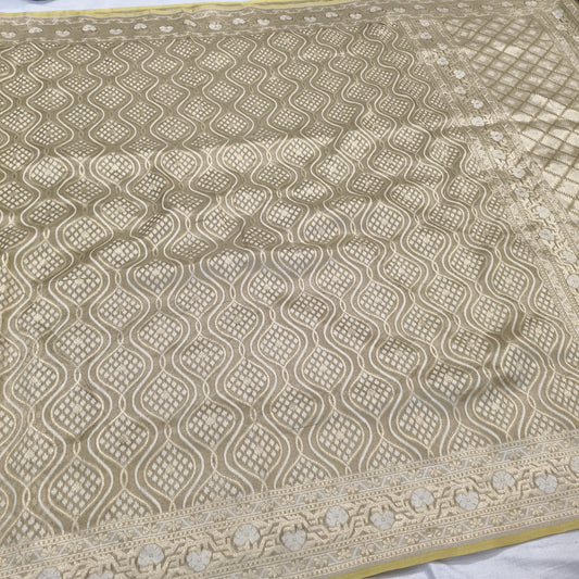 Pure Kora Tissue Handloom Banarasi Saree