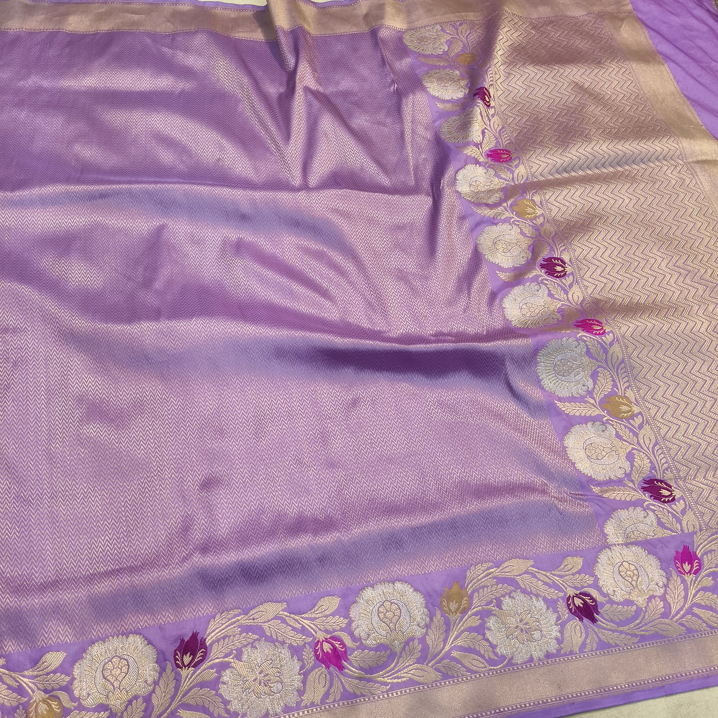 Pure katan silk handvowen banarasi saree
