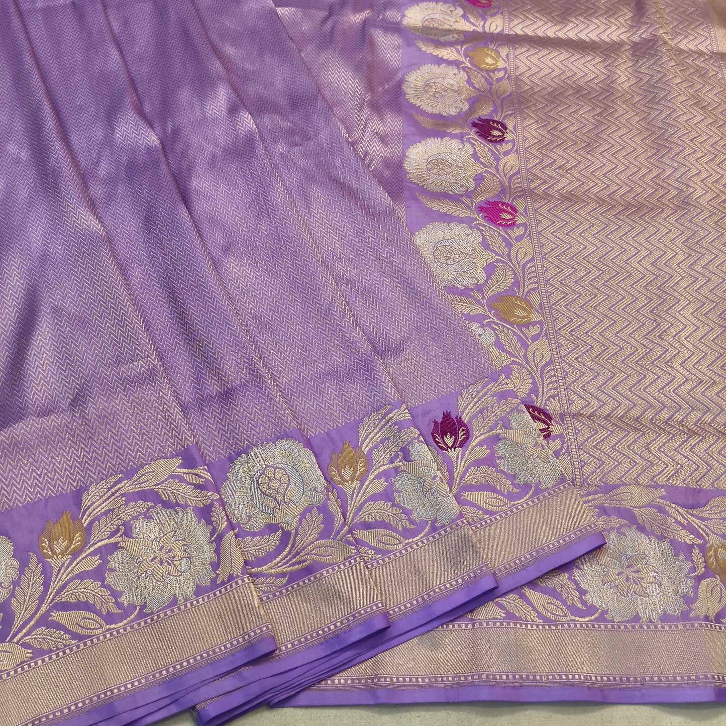 Pure katan silk handvowen banarasi saree